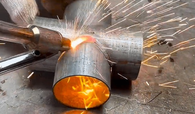 Máy hàn laser cầm tay có thể hàn gang không?